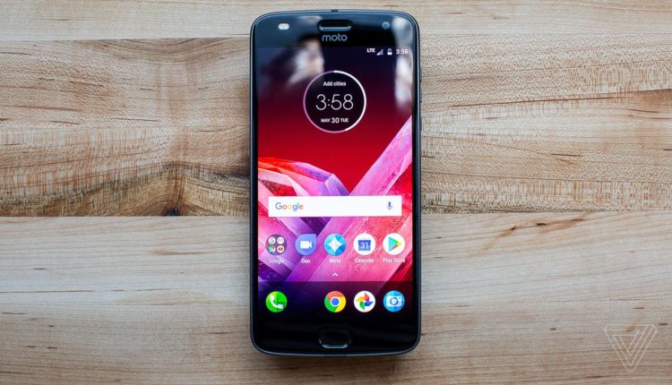 Motorola Moto Z2 Play Satışa Çıkıyor !